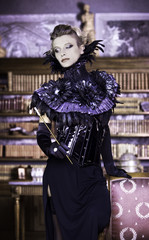 Obraz premium Beautiful woman in neo-baroque style