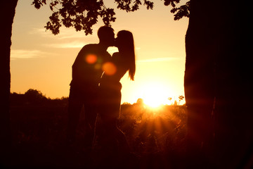 Fototapeta na wymiar kiss at sunset