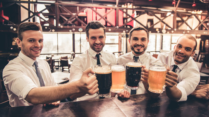 Friends in pub