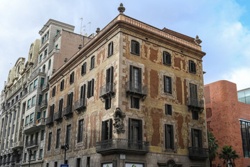 Fototapeta na wymiar Typical building of Barcelona 