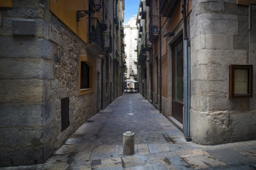 Fototapeta na wymiar Old city street in Girona.