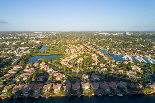 Aerial image of Hollywood Lakes neighborhoods