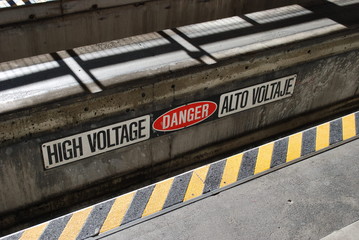 Electric Train Tracks