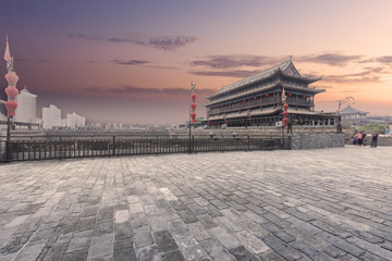 China xi 'an ancient city wall at night  © 孤飞的鹤