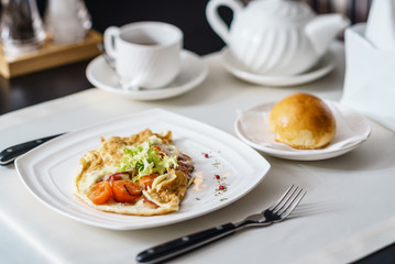 omelet with vegetables and ham