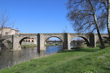 CARCASSONNE