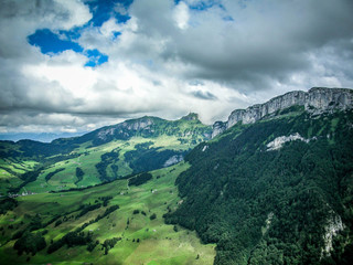 Obraz premium Amazing landscape with high mountains