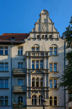 Denkmalgesch&uuml;tztes Haus am Neuk&ouml;llner Richardplatz