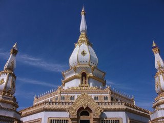 Fototapeta na wymiar Pagoda in Wat Pha Nam Yoi Roi Et Thailand