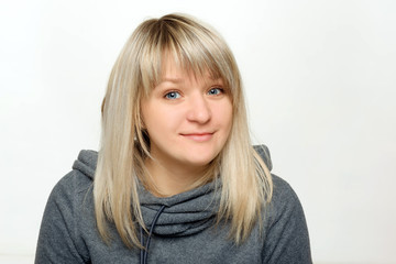 Naklejka premium Beautiful girl makes an appearance on a white background