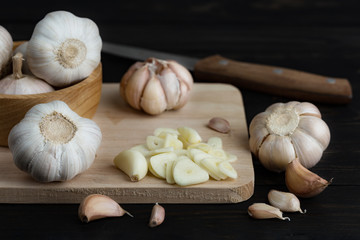 garlic ingredient on board side view