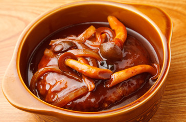 煮込みハンバーグ