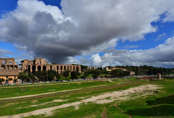 Fototapeta na wymiar Circus Maximus and Palatine Hill imperial palace ruins panorama in Rome