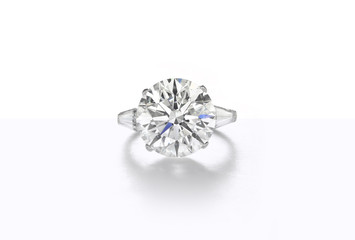 Large Round Diamond Engagement Ring