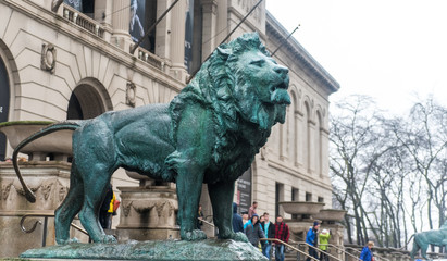 Chicago lion statue © Ian