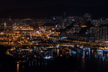 Fototapeta na wymiar 香港のコンテナターミナル夜景