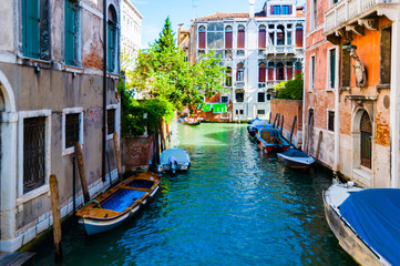 Fototapeta na wymiar Venetian Canal reflections