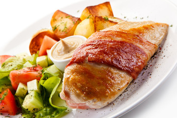 Grilled chicken fillet with potatoes