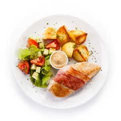 Grilled chicken fillet with potatoes