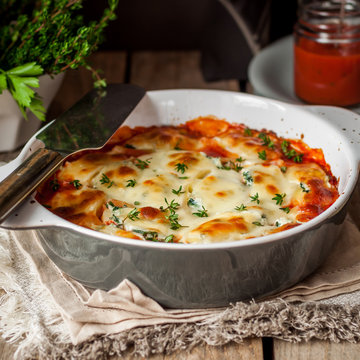 Baked Stuffed Conchiglioni with Tomato