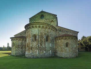 San Piero a Grado near Pisa, Romanesque basilica, view to the east (10th-11th century, frescoes from the 13th-14th century)_Pisa, Tuskany, Italy