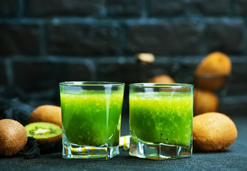 kiwi smoothie