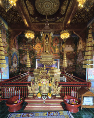 monastery Chedi Luang