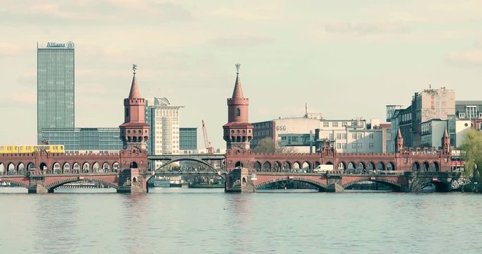 Oberbaumbr&uuml;cke in Berlin (Friedrichshain-Kreuzberg)