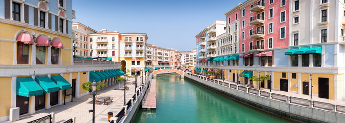 Panorama des Venedig ähnlichen Qanat Quartiers in Doha, Katar