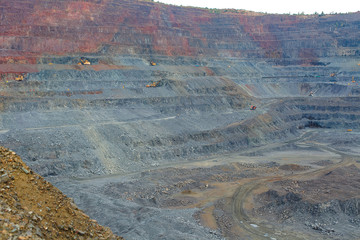 large quarry mining of iron ore