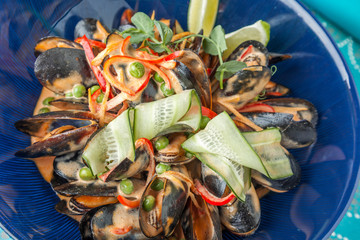 Salad with mussels