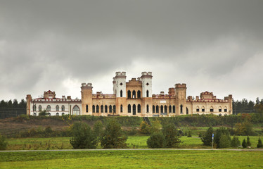 Fototapeta na wymiar Puslowski palace in Kosava. Belarus