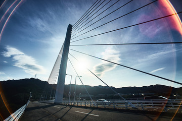 Obraz premium 逆光の橋