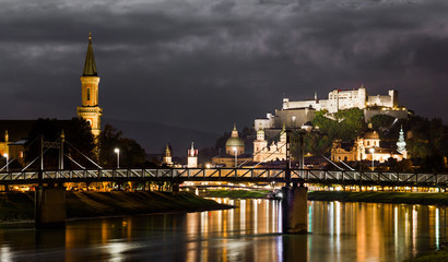 Obraz premium Salzburg by night