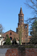 campanile e torre nolare dell'abbazia di Chiaravalle Milanese