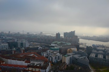 Fototapeta na wymiar A bird's eye view of Hamburg, Germany from the city's Saint Michael's Church