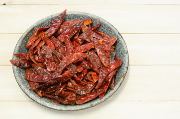 dried mexican hot chili peppers 