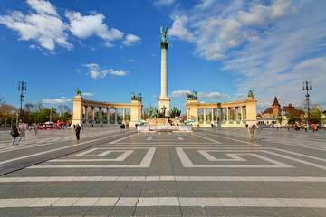 Fototapeta na wymiar Heroes Square in Budapest, Hungary