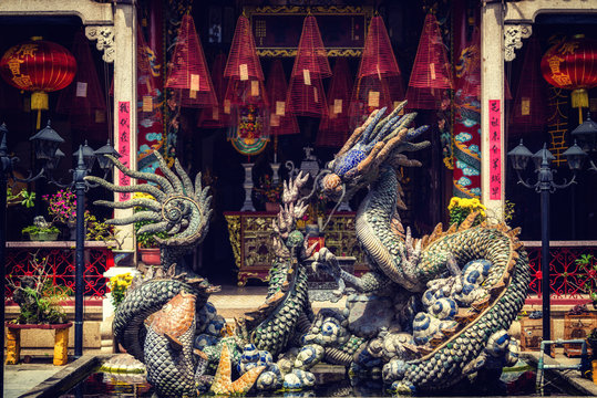Dragon fountain  of the Cantonese Assembly Hall