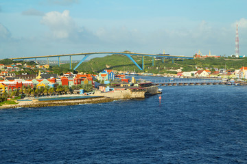 Карибы Остров Кюрасао. Мост