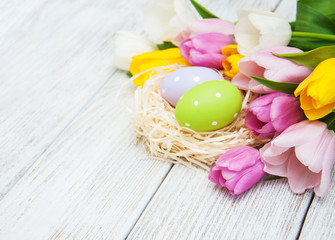 Obraz na płótnie Canvas Easter eggs in a nest