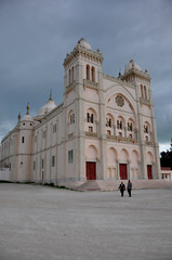 Fototapeta na wymiar Katholische Kirche in Karthago in der Hauptstadt Tunis