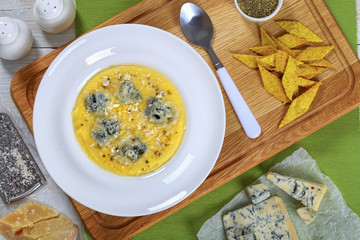 gorgonzola polenta sprinkled with parmesan, top view