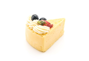 cheese cake with strawberry and blueberries