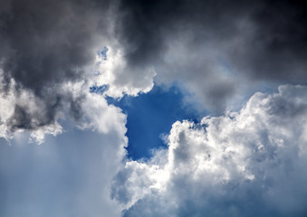 Obraz premium Clouds and Blue Sky