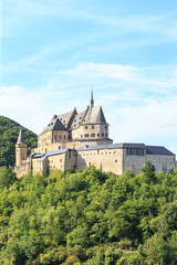 Fototapeta na wymiar Vianden castle and a small valley
