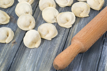 cooking dumplings molding