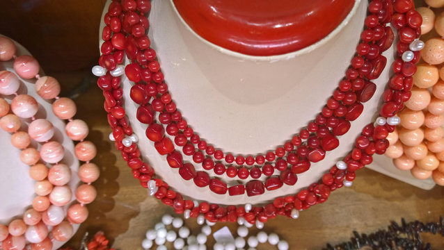 Red coral necklace