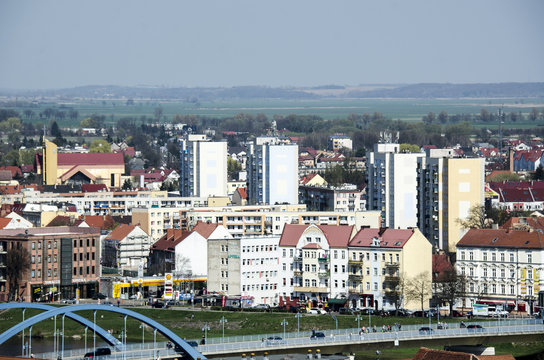 Slubice in Polen mit deutsch-polnischer Stadtbr&uuml;cke nach Frankfurt an der Oder.