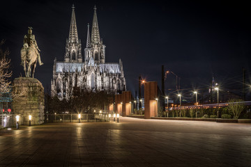 Fototapeta premium Cologne Cathedral by Night